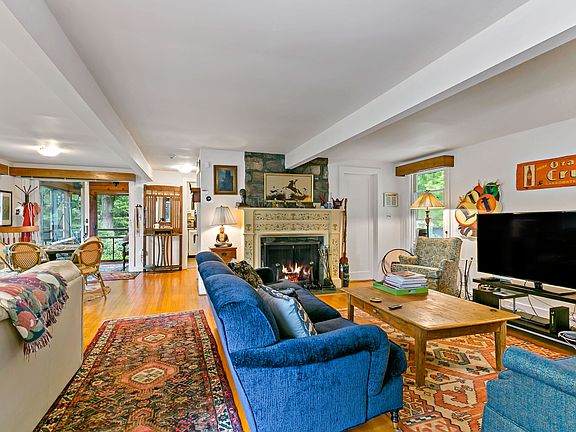 BillP-8 High Rd [Main House]-03.JPG