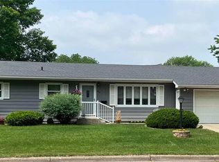 920 Reed St, Mankato, MN 56001