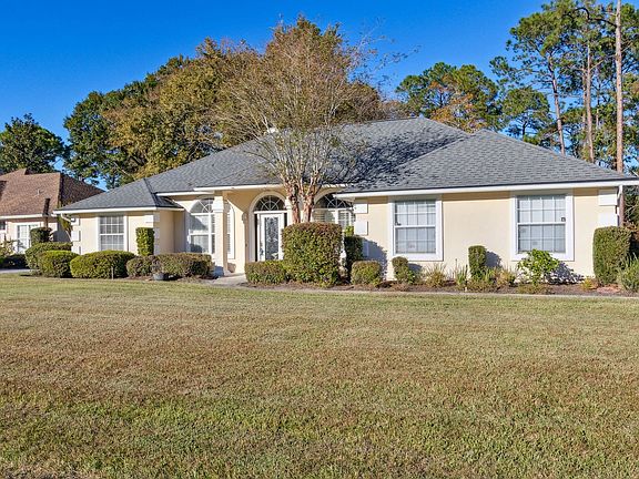 3rd image of 1720 Muirfield Dr
