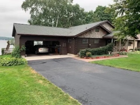 536 Lake Wisconsin Dr, Merrimac, WI 53561