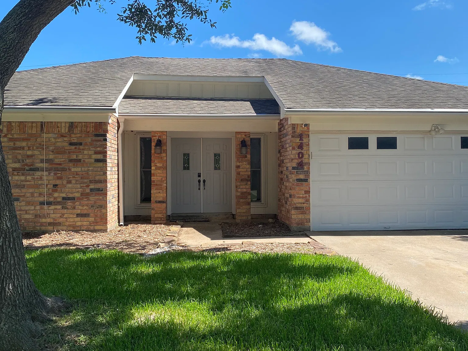3 bed, 1707 sqft, $2,000 — Photo 1