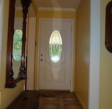 4th image of 1003 Lakeview Dr