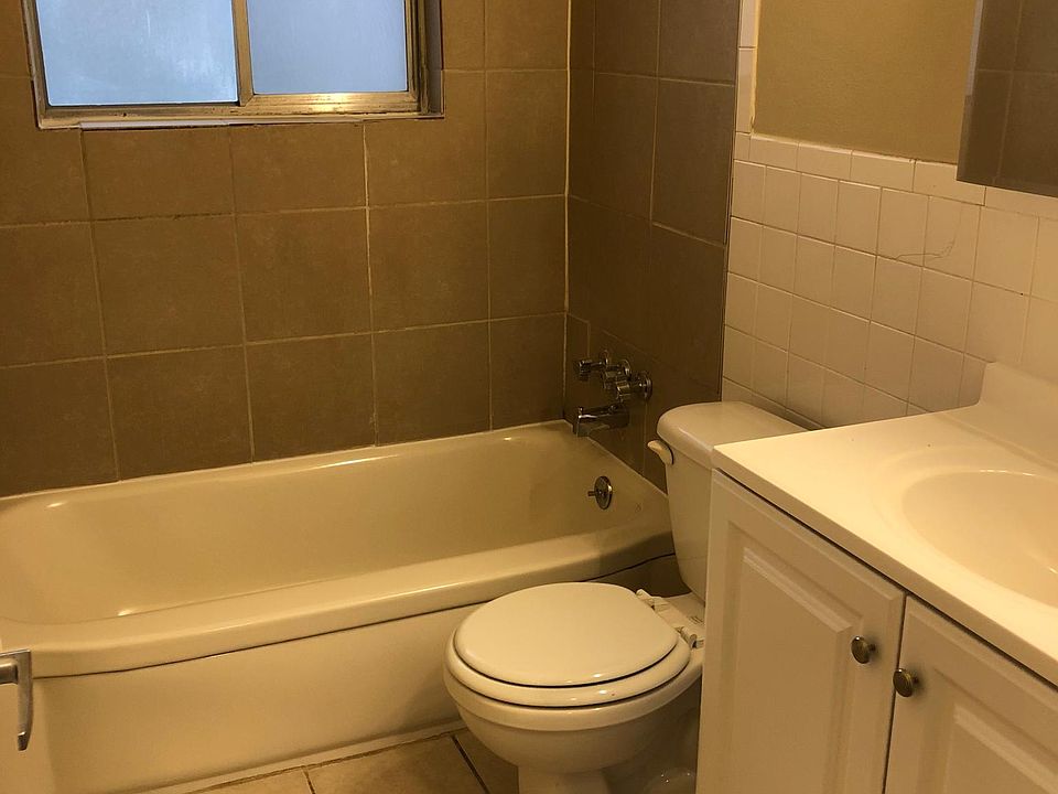 1st image of 3125 Glenwood Ct
