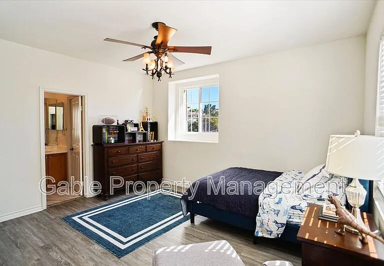 26155 Lone Rock Ct — Photo 17