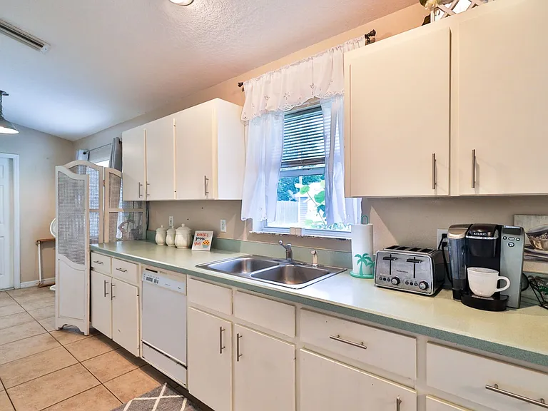 2104 India Palm Dr — Photo 7