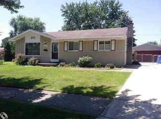 6359 Canterbury Ct, Westland, MI 48185