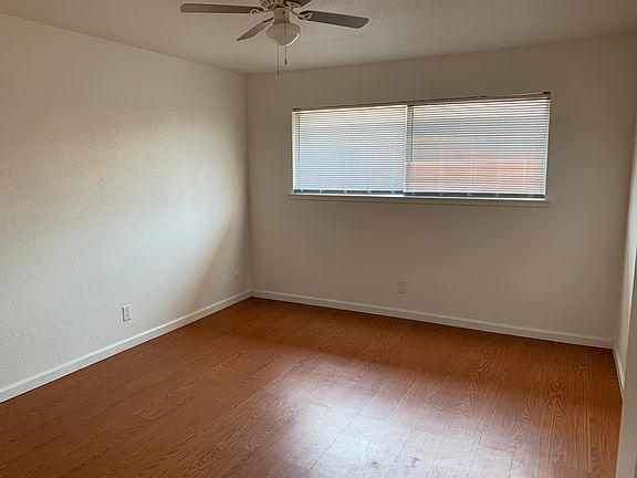 5th image of 5063 E Belmont Ave APT C