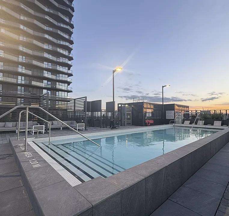 36 Zorra St #501