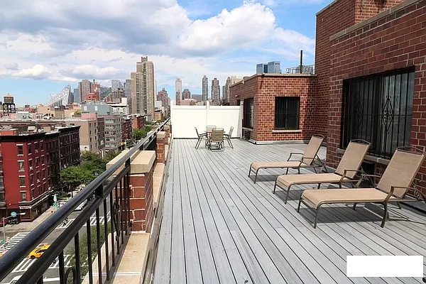 Rented by Avenues Real Estate | media 16