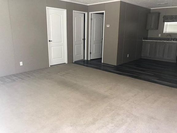 3rd image of 9316 Victoria Ln