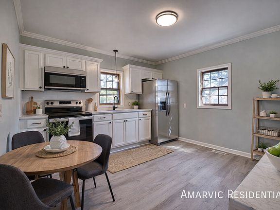 2nd image of 3541 Zeno St