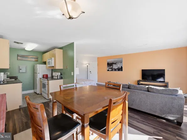 1009 Chillum Rd APT 412, Hyattsville, MD 20782