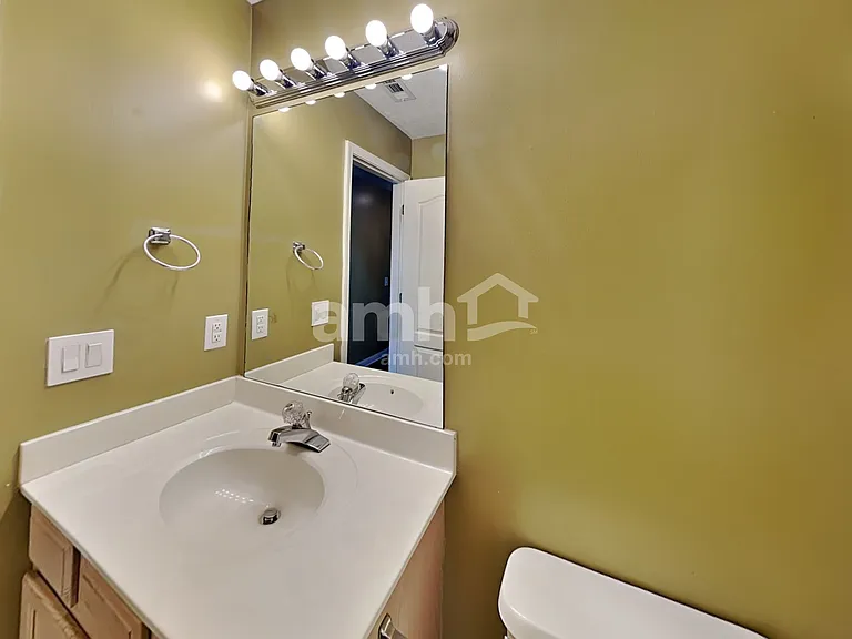 104 Breakwater Bay — Photo 17
