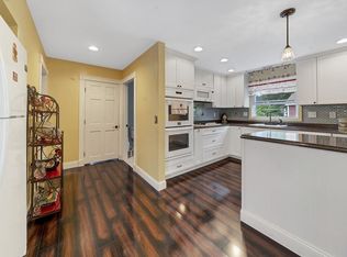 11 June St, Lowell, MA 01850