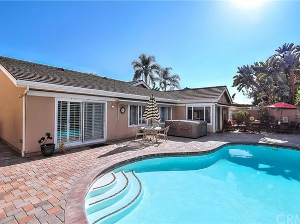974 Begonia Ave, Costa Mesa, CA 92626