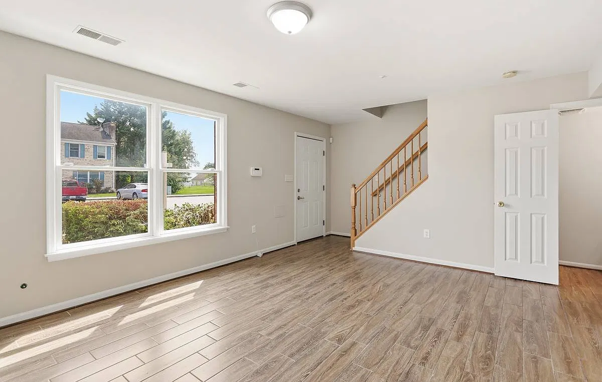 2 bed, 1.5 bath, 1176 sqft, $1,500 — Photo 4