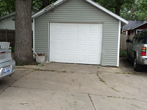 4th image of 1738 College Ave SE