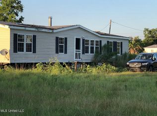 23 Old Creek Rd, Picayune, MS 39466