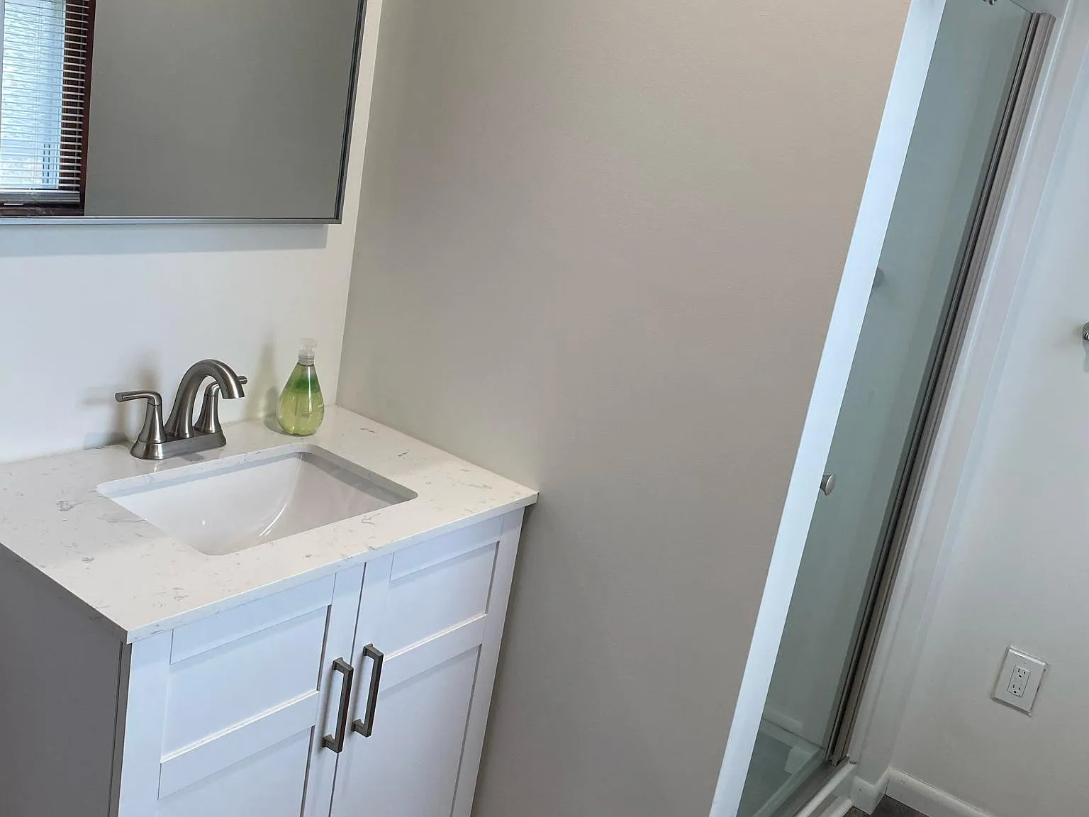 1 bed, 800 sqft, $800 — Photo 3