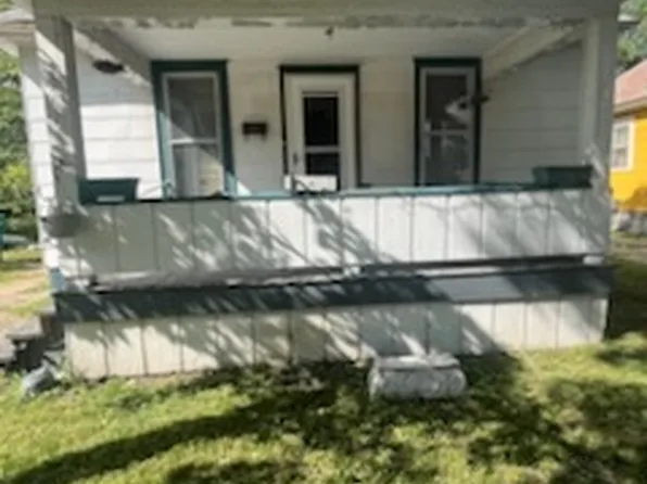 1262 E Logan St, Decatur, IL 62526