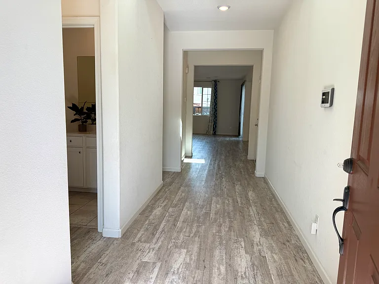 5437 Prewett Ranch Dr — Photo 3