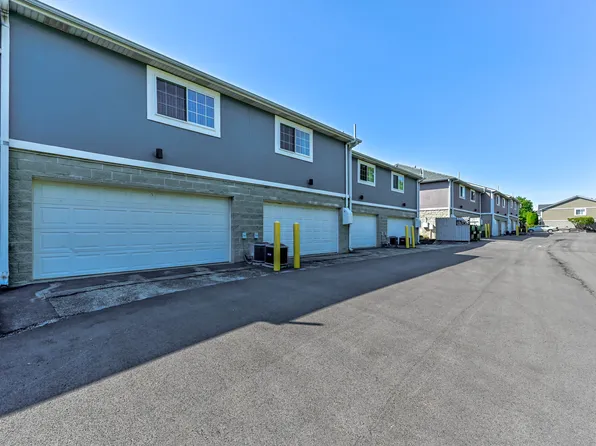 Prairie Creek Townhomes, 1277 Chestnut St #E88ca0c11, Dekalb, IL 60115