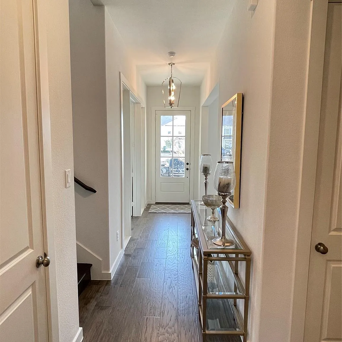 2 bed, 2.5 bath, 2038 sqft, $3,500 — Photo 2