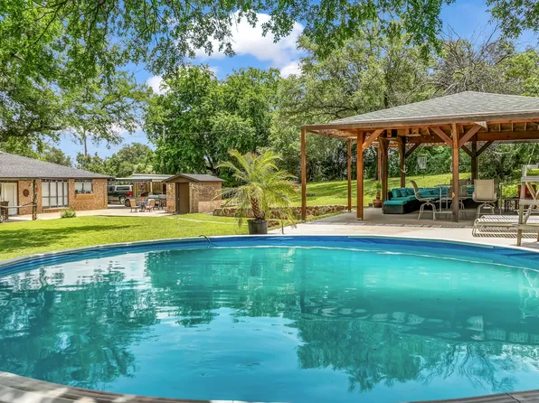 1516 Scotland Ave, Azle, TX 76020