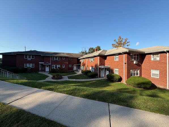325 Grantwood Blvd APT 1B