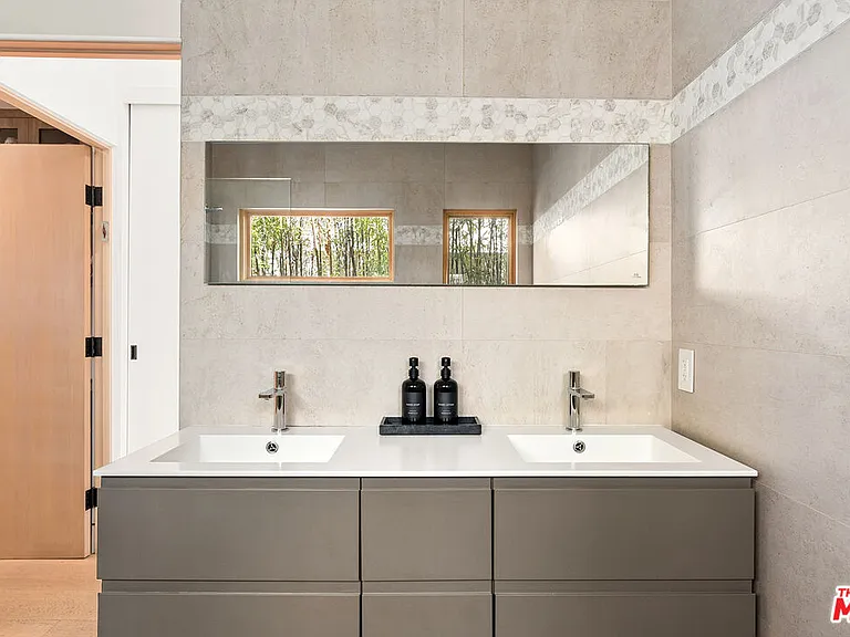 6241 Drexel Ave — Photo 15