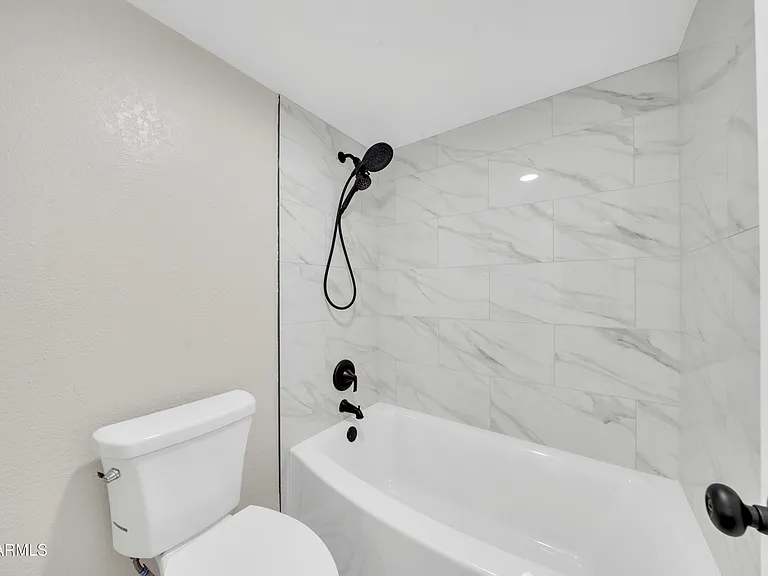 2845 E Tracy Ln #4 — Photo 14