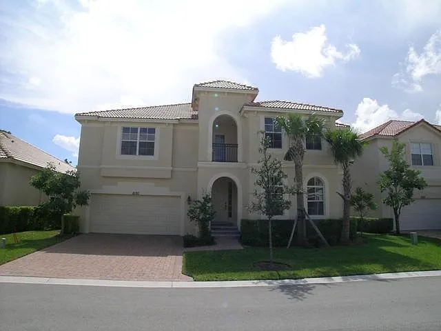 8120 Bautista Way