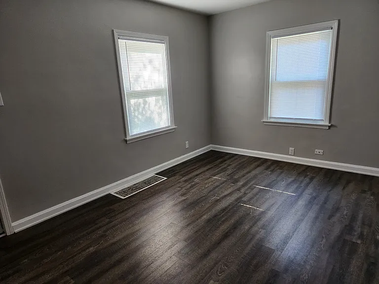 4133 Harrison St — Photo 15