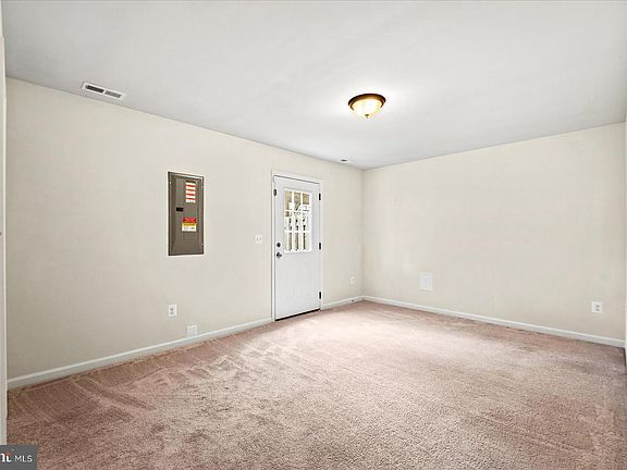 5th image of 2232 Mallard Landing Dr