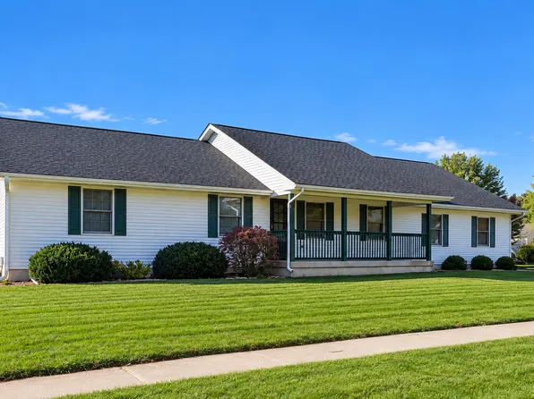 1202 Lilac Ln, Harvard, IL 60033