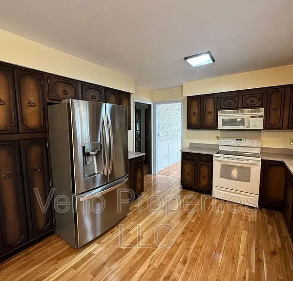 23 Glenwood Dr — Photo 4