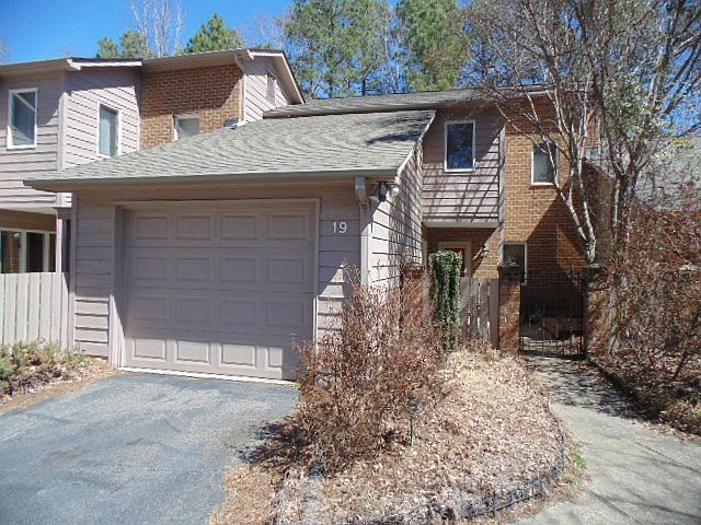1st image of 19 Palmetto Pl