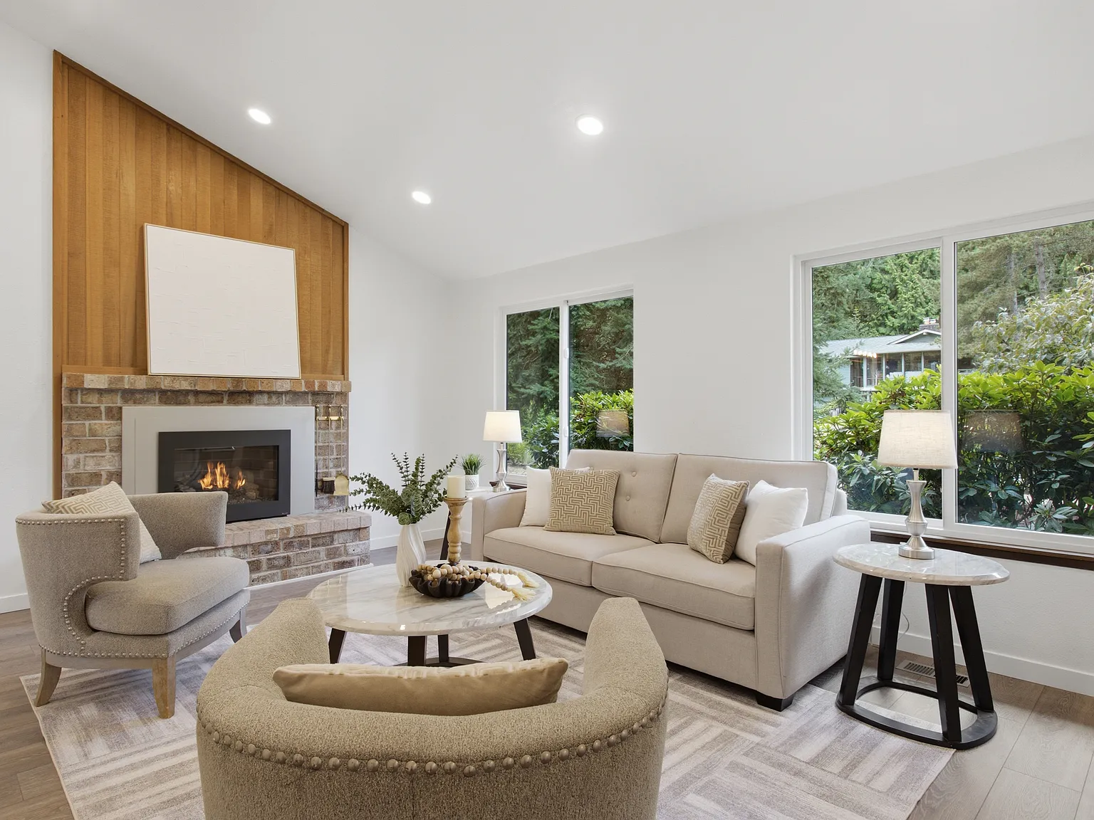 3 bed, 2.5 bath, 1950 sqft, $4,500 — Photo 2