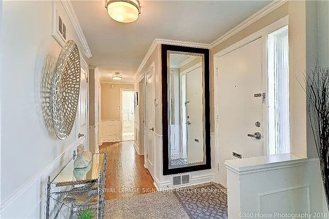 195 York Mills Rd — Photo 2