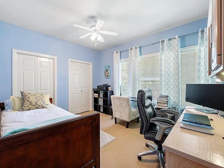 1207 Lakeway Dr — Photo 25