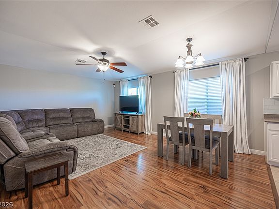 4th image of 9304 Buttercup Ct