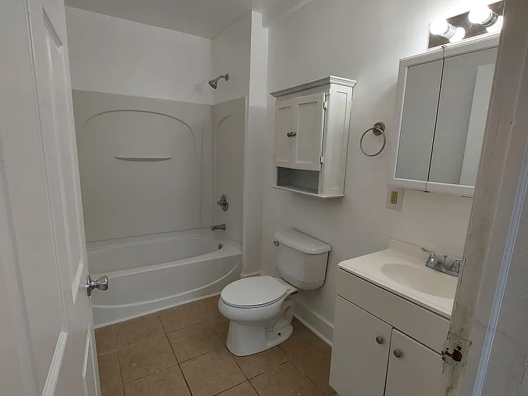 480-484 S Main St #6 — Photo 13