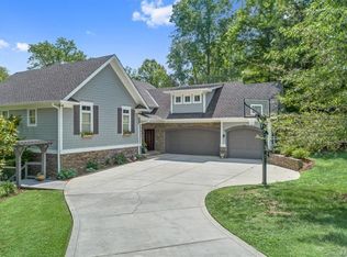 2826 Lake Shore Rd S, Denver, NC 28037
