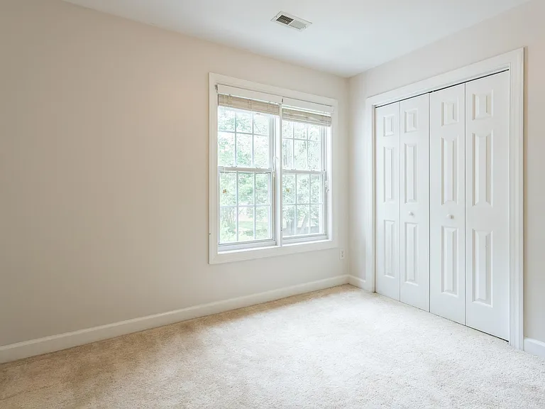 203 Harbor Creek Dr — Photo 12