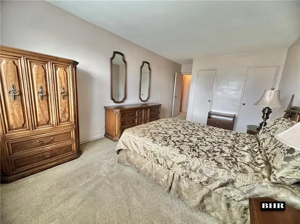 2265 Gerritsen Avenue image 13 of 16