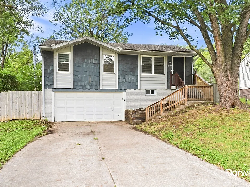 18932 Powahatan Ct E