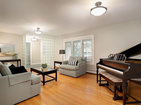 5th image of 2854 E Amherst Ave