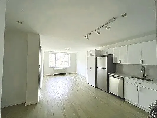 379 East Tenth Street #4B