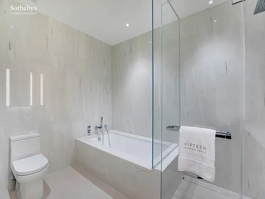 Rented by Sotheby's International Realty | media 32