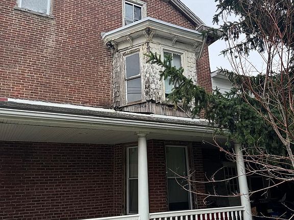 3rd image of 345 Bridge St